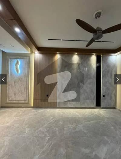 10 Marla Like New Upper Portion With Seperate Enterance Available For Rent In Bahria Town Lahore.