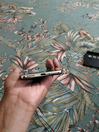 Tecno Camon 40 Pro -- Only 3 Months Use. All Ok