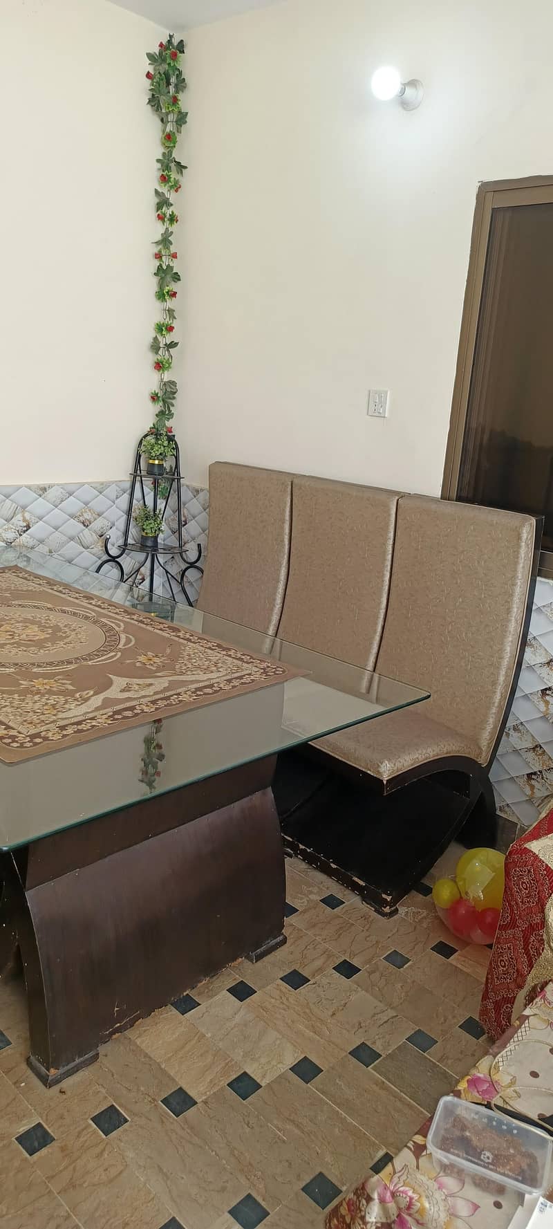 6 chairs dining table 2