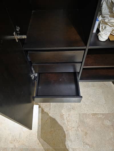 Interwood Double door wardrobe