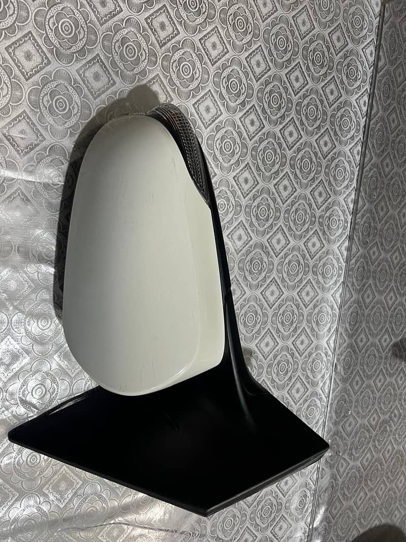 Left side mirror 2