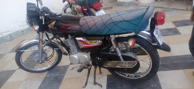 125 for sale kis ko chya to btao good condition