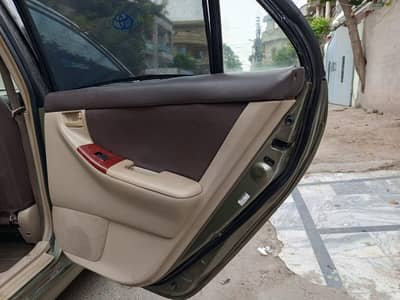 Corolla se saloon (petrol)