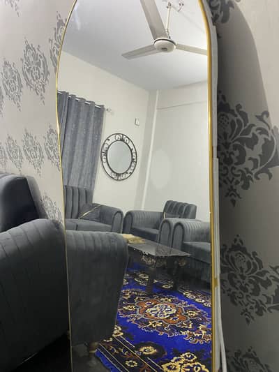 Stylish Standing Mirror – Brand New Condition
