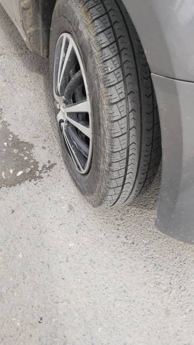 Alto used Tyre's