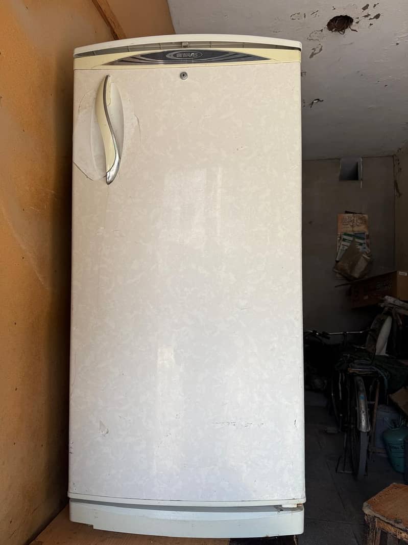 waves . refrigerator 0