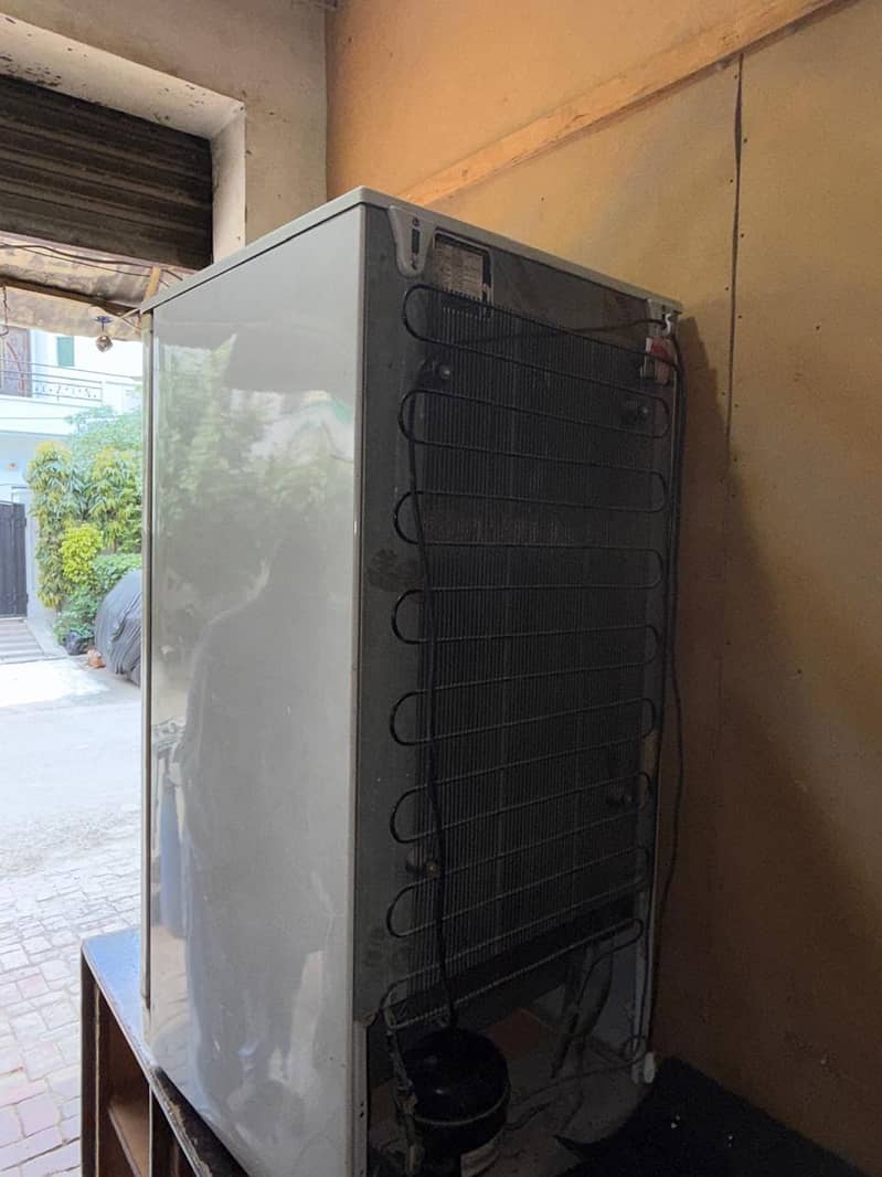 waves . refrigerator 3