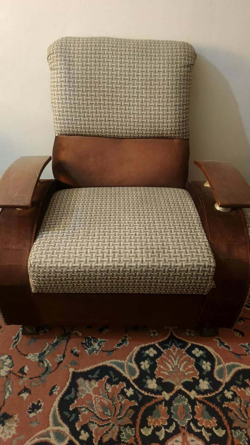 Two single sofas condition 10/10 1