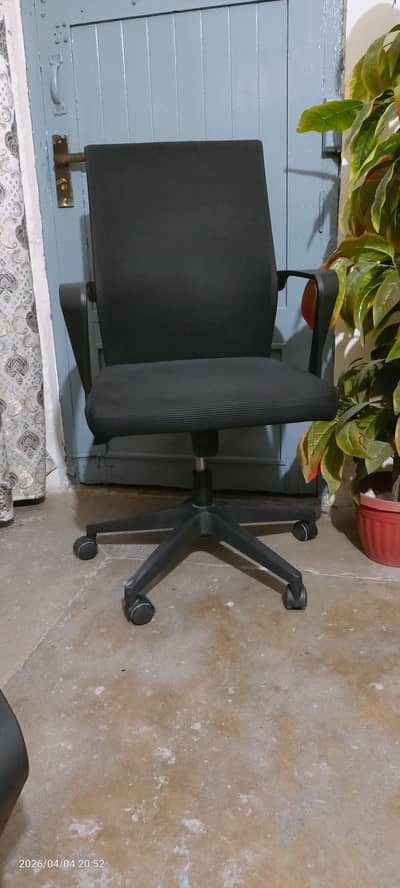 Used [Like New] office chair for sale