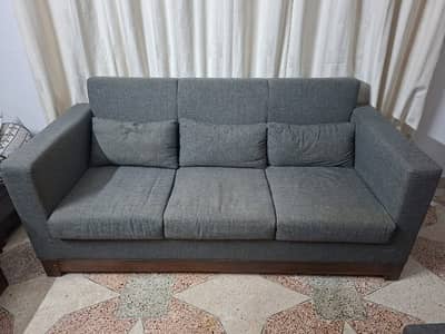 6 seater sofa set with puffy