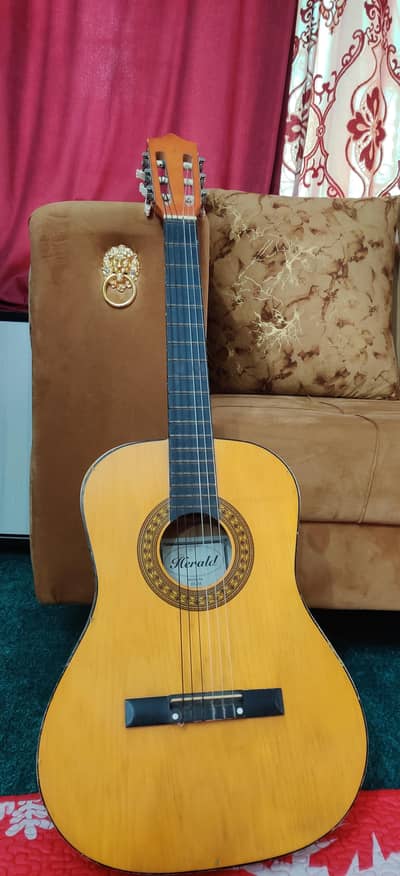 Acoustic Guitar by Herald