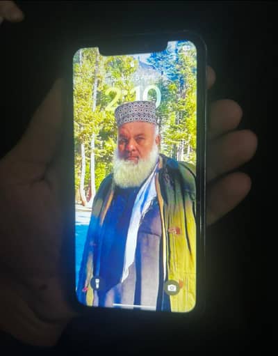 i phone XR Convert 17  128Gb  . . . 0. . 3.2. 2.8. 1.1. 5.3. 9.4