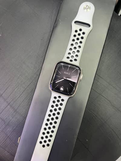 Apple Watch Series 7 Nike Addition