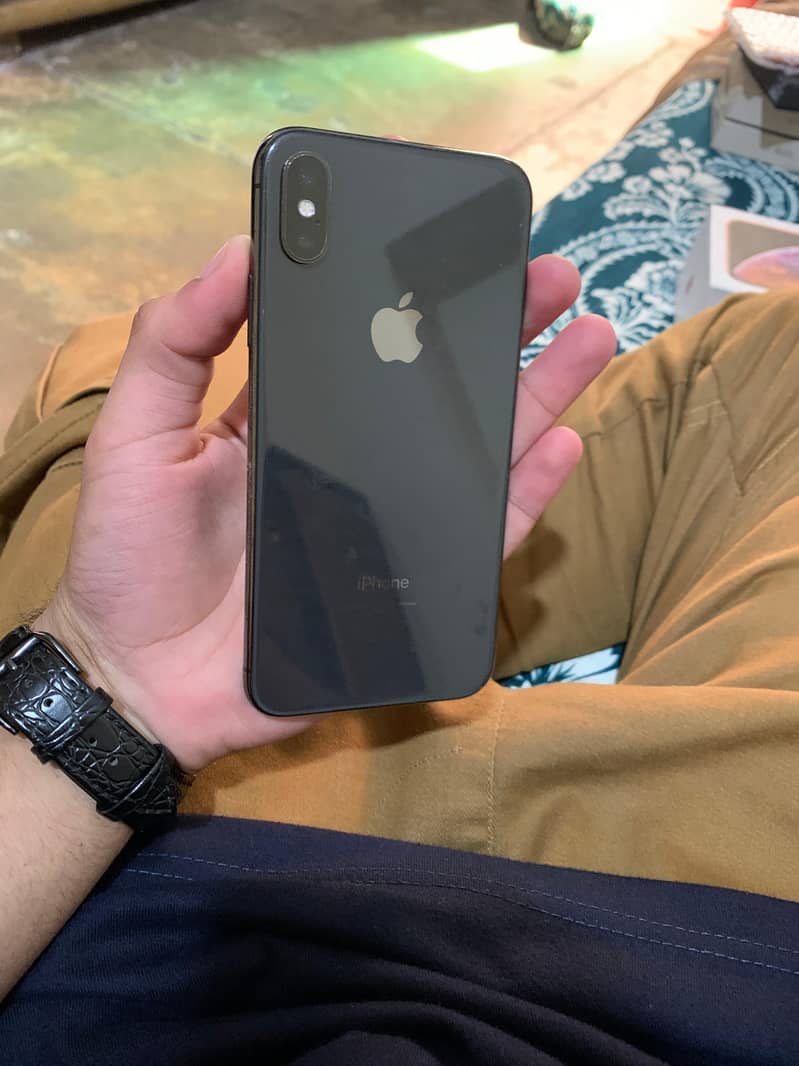 iPhone X 1