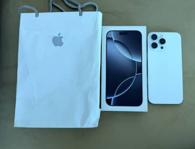 iPhone 16 Pro Max White Titanium 256 GB