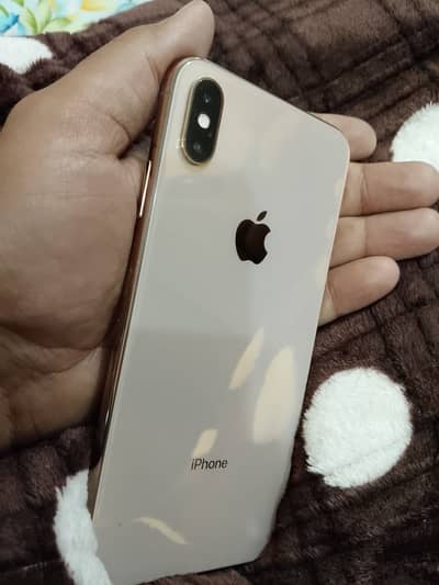 I phone Xs Max golden colour PTA Aproved