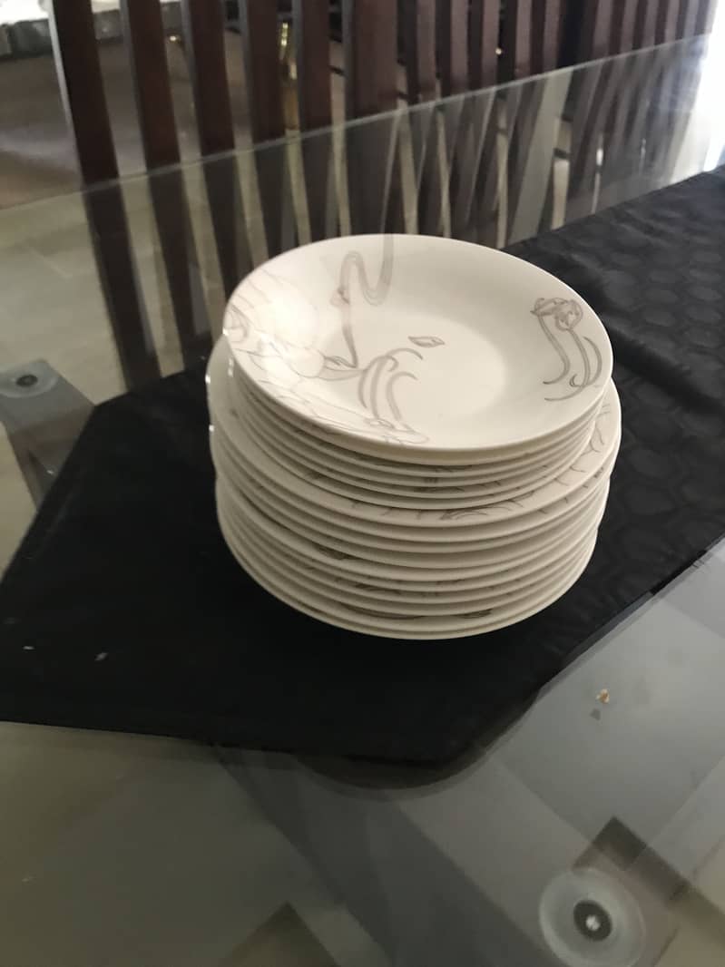 Dining plates 8