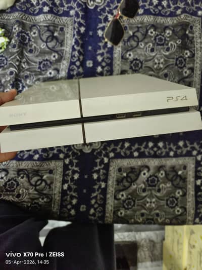 PS4 For Sale – Excellent Condition 