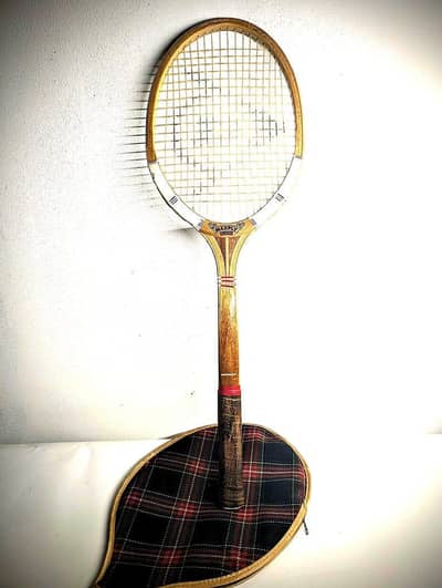 Rare vintage Dunlop Maxply INTERNATIONAL wooden tennis racket