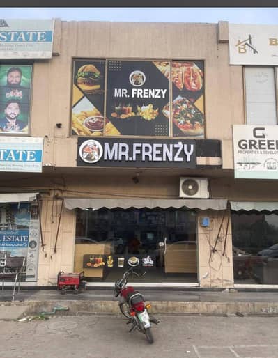 fast food restaurant k liya accountant or rider ki zarorat ha