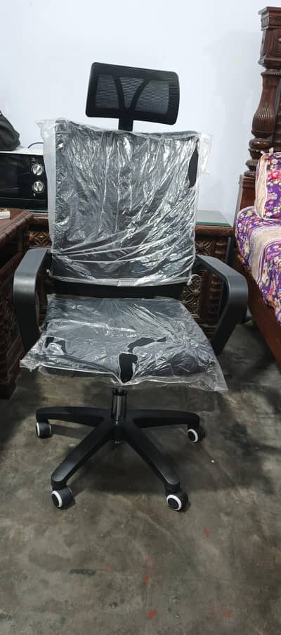 Office Revolving Chair/ Streaming Chair
