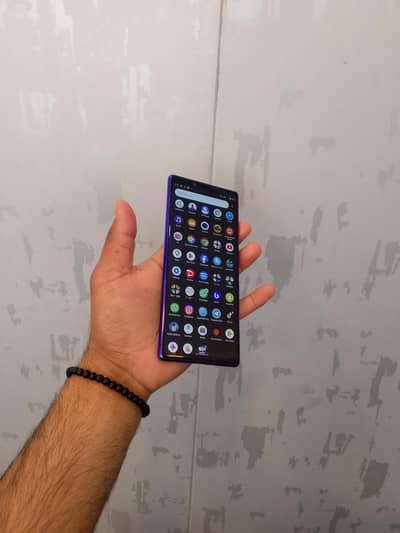 SONY XPERIA 1  SNAPDRAGON 855 6 GB GOOD GAMING AND CAMERA