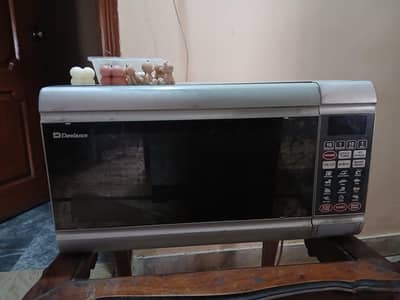 microwave oven