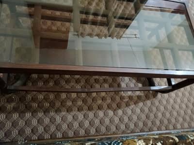 wood table for sale in new condition