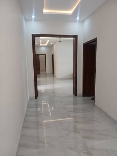 Urgent For Sale (100 ft Road)