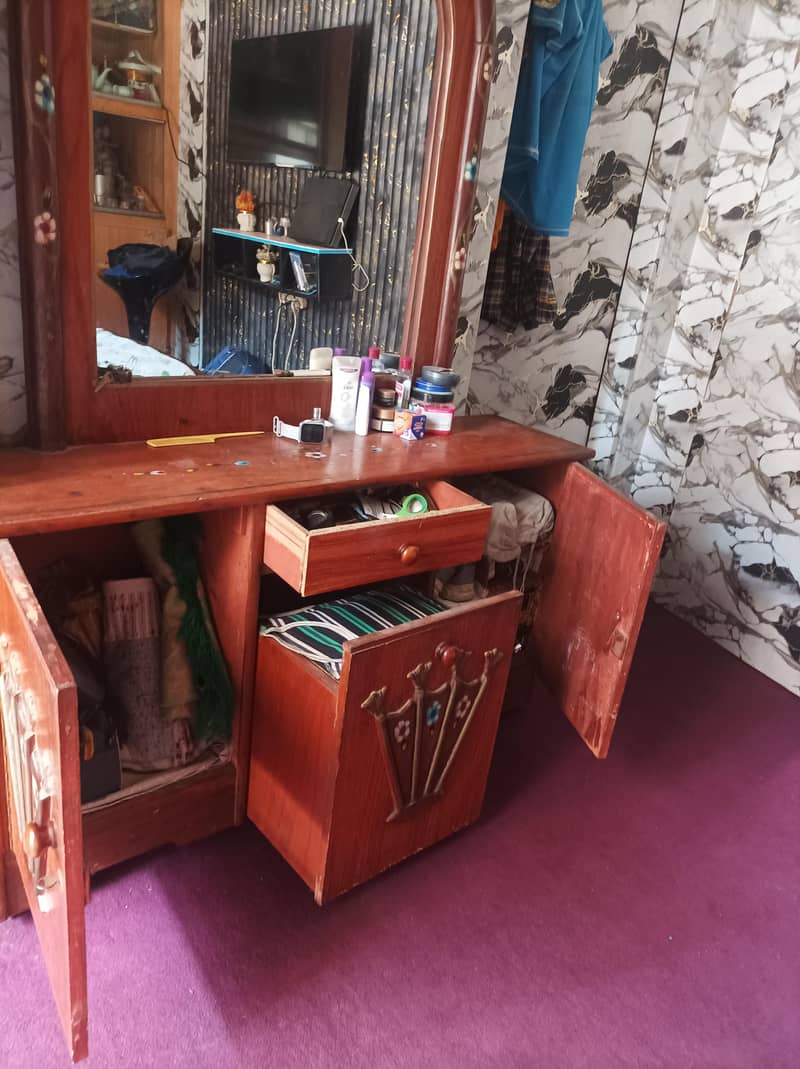 dressing table 2