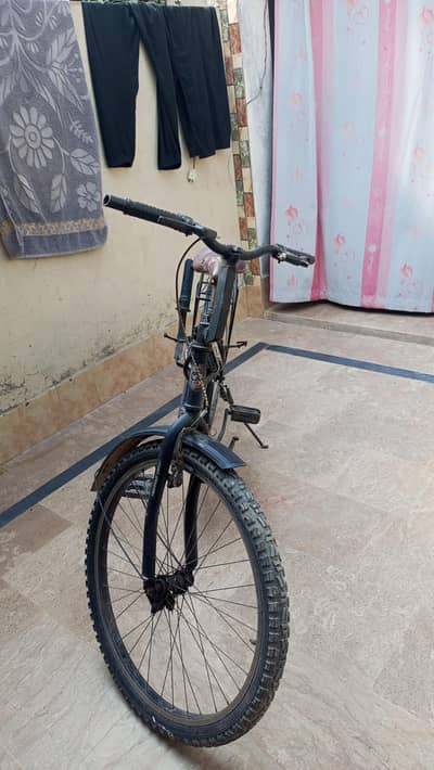 sab theek hai tyre bhi new hai breaking bhi hote Hain