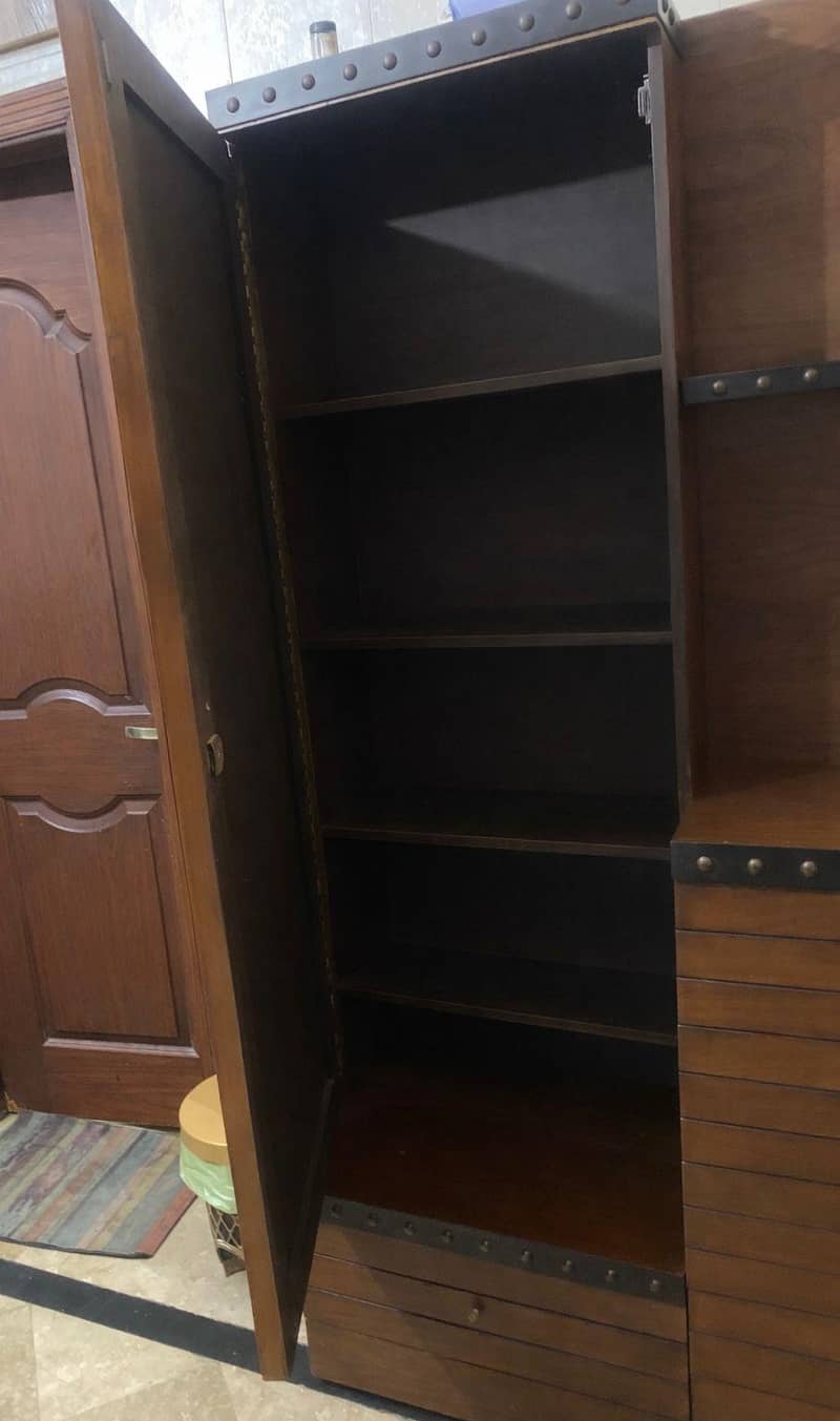 Dressing table attached drawers 1