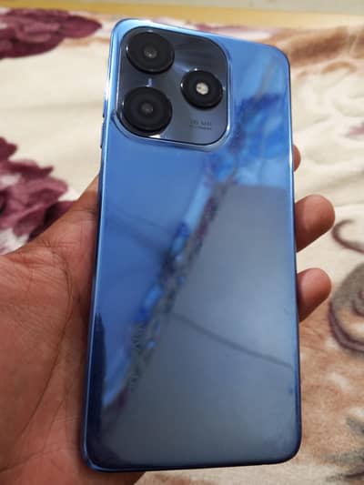 Ram 4+4. Storage 128gb