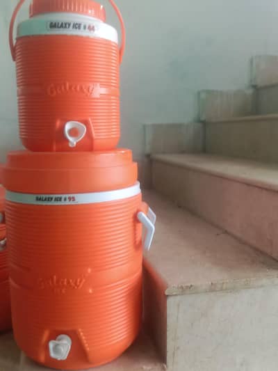 new company coolar set this   2 pices  2000