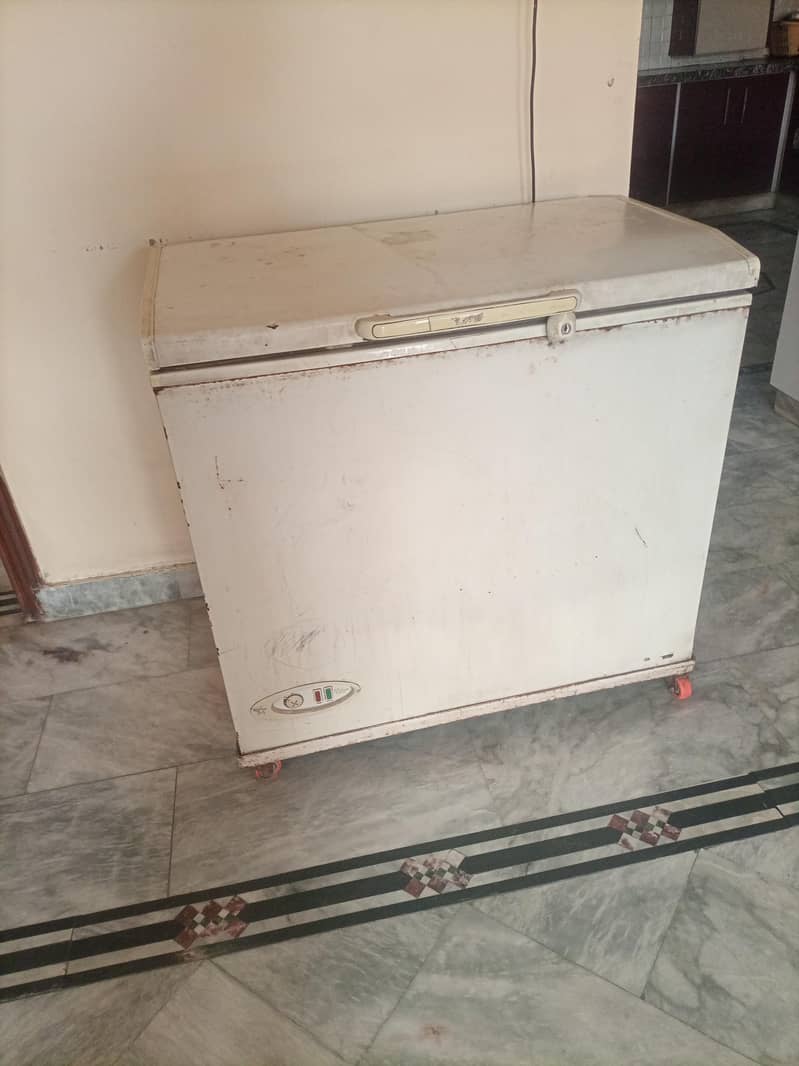 waves deep freezer normal condition 2