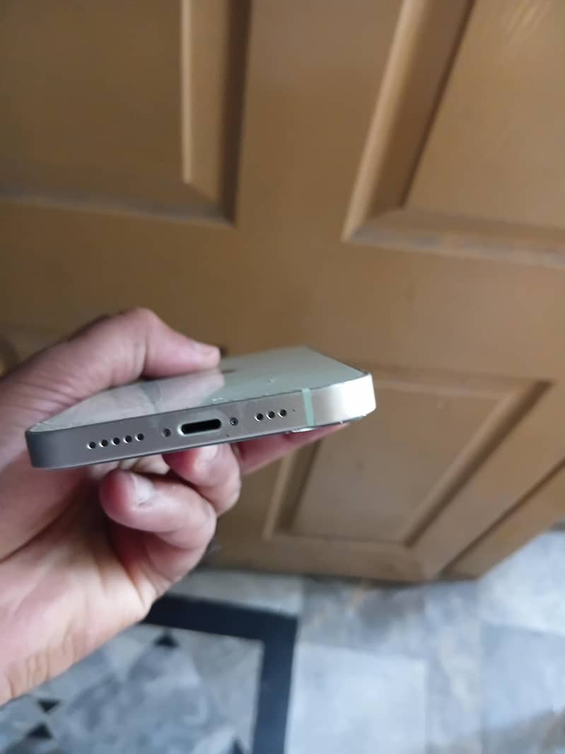 iphone 12 3