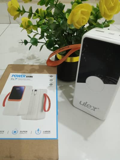 30000mAh Super Fast Charging Power Bank with four Cables built-in