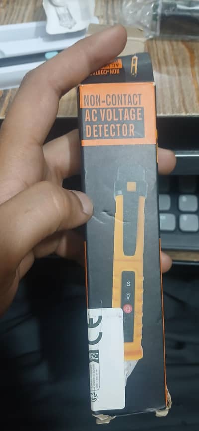 Eyiara poket goltage tester pin pack 10/10 condintion