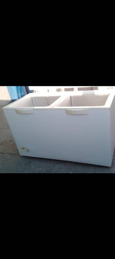 wave depfreezer for sale geniuan condition mein hai or genuine compres