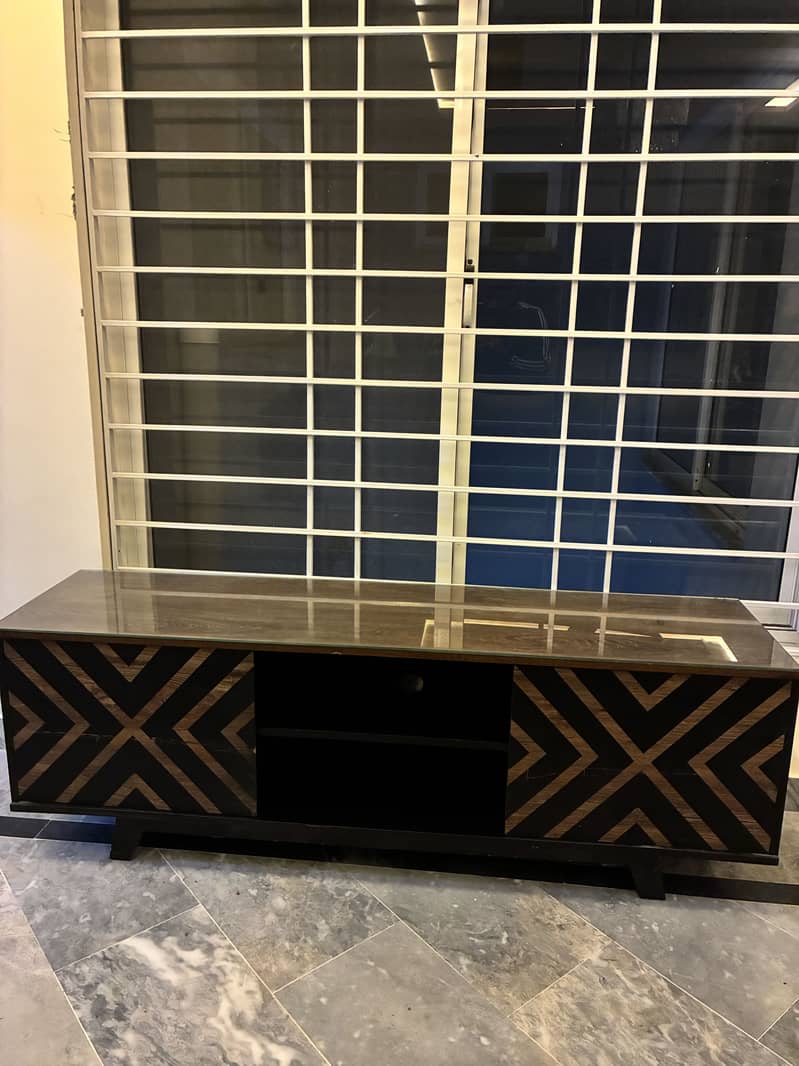 Tv console 1