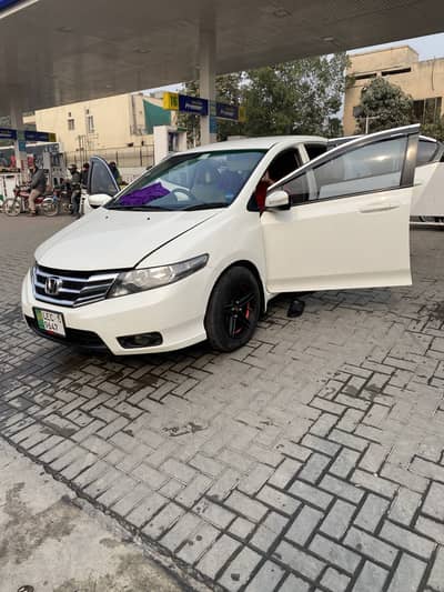 Honda city ( Mint and Lush condition)