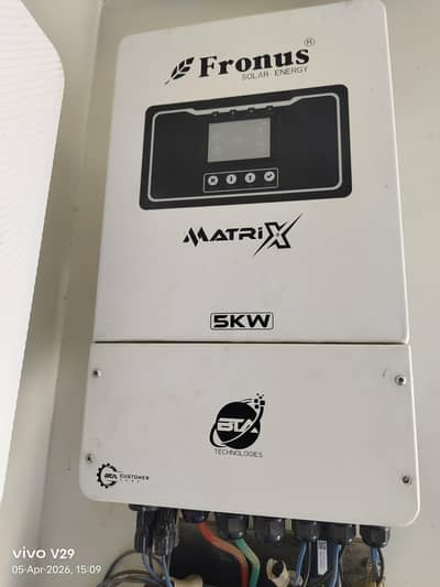 Frouns Matrix pv5500 5 Kw  hybrid inverter  ip65