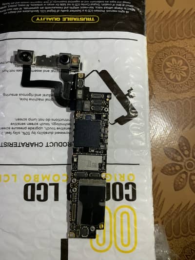 Apple iPhone XR motherboard 64 gb