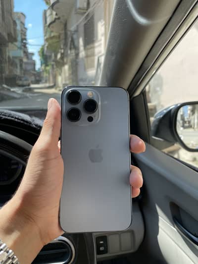 iPhone 13 Pro | Battery Health: 94% | Sim Time Available | Waterpack