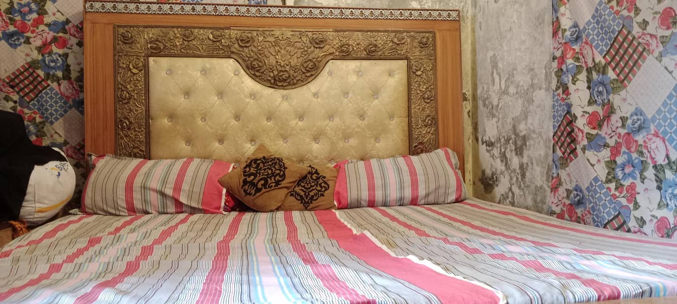 صوفہ اور بیڈ 1