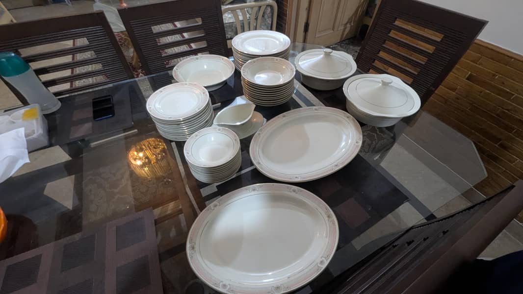 Dinner set 0