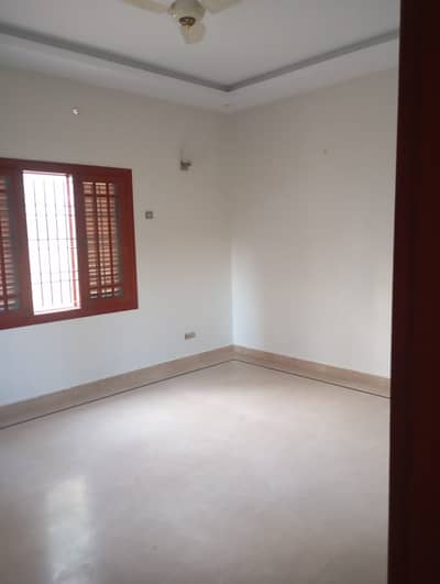 3 BED dd ground west open portion for rent