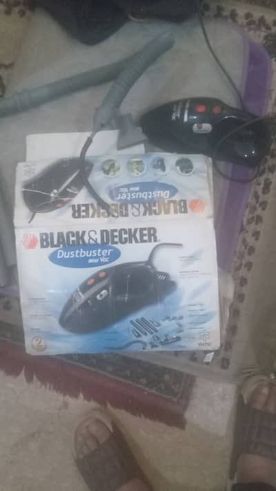 Black & Decker Dustbuster Mini Vacuum (780W)