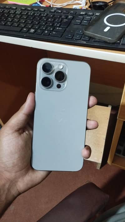 iPhone 15 pro max (JV)