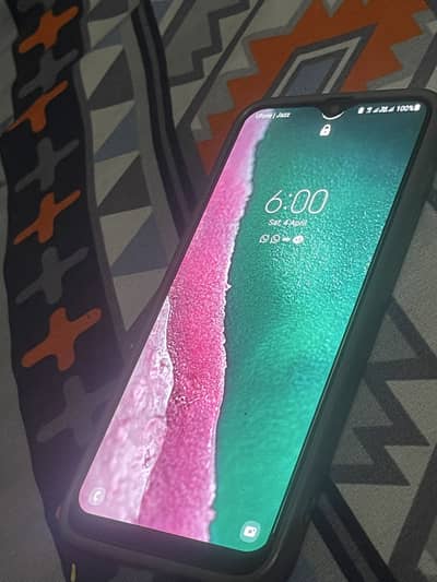 Samsang A50 4 128 amulate display